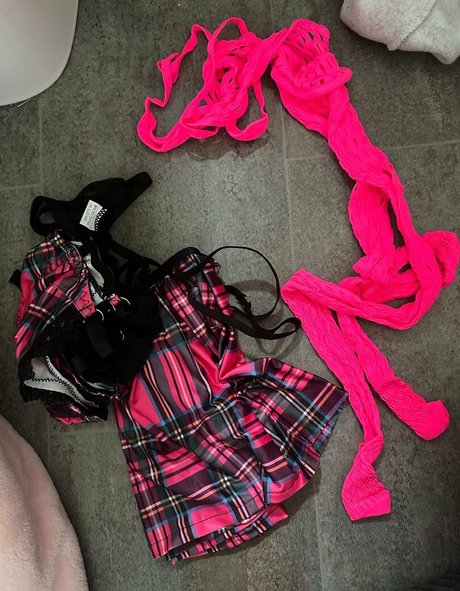 romiraye art star gallery