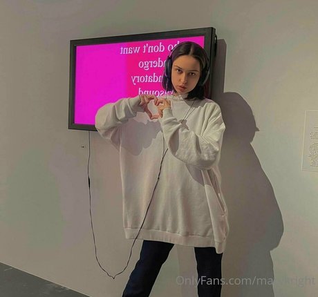 lips onlyfans art naked picture