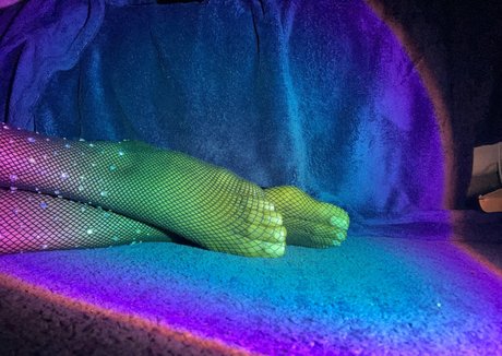 chocolatefeetbabe best model photo