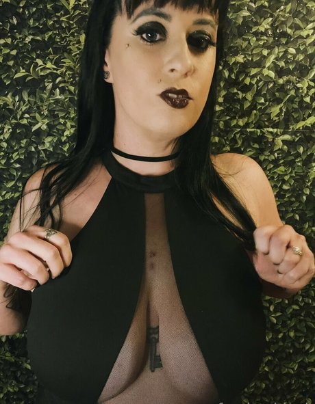 faydra black adult actress picture