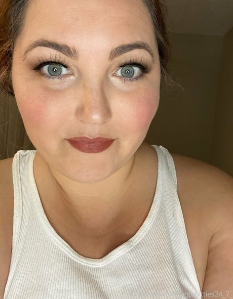 tiggobitties24 7_ top model images