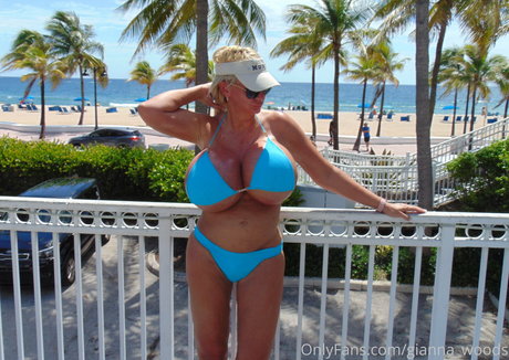 Gianna Woods xxx actress img