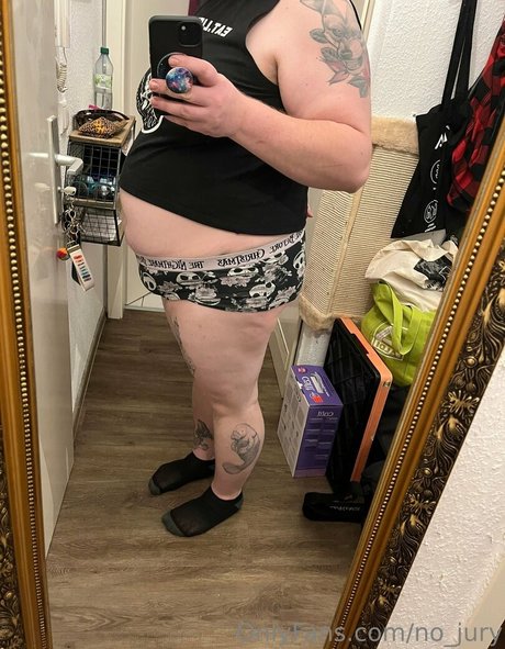 no jury exclusive pornstar images