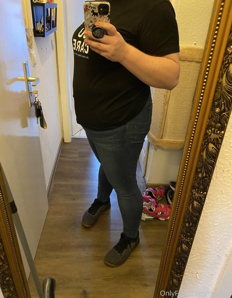 feet slave onlyfans perfect pictures