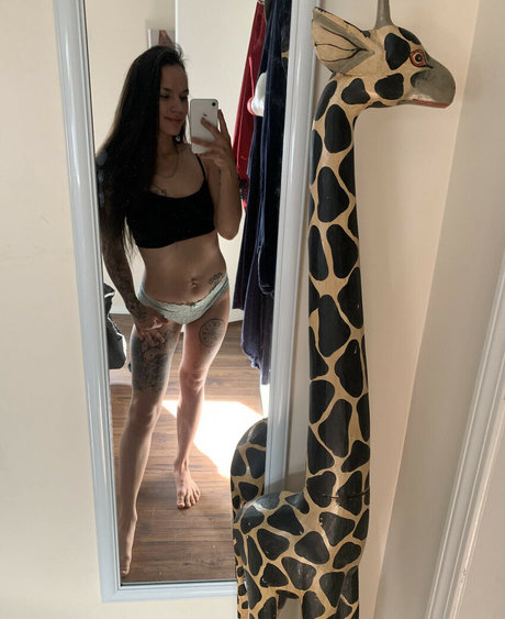 Sexyravebae pornstar perfect image