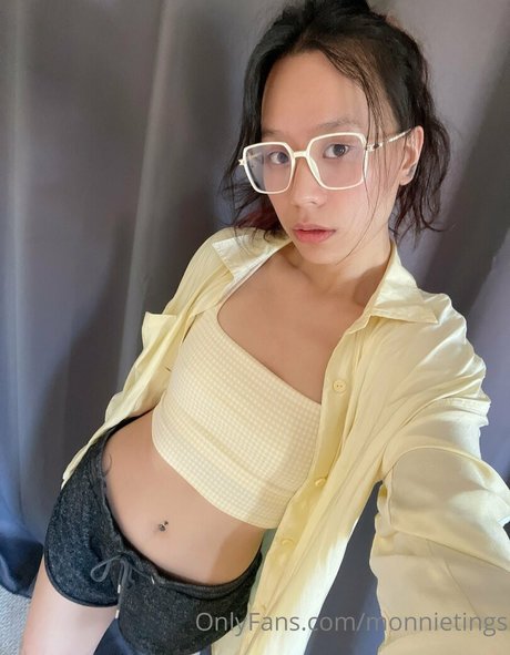 asian babe onlyfans porno picture