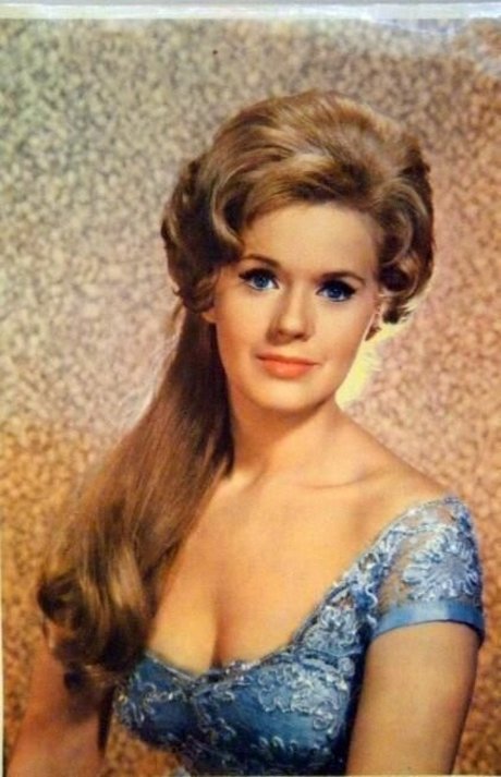Connie Stevens pornstar pretty pics