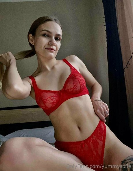 yummysofie pretty actress image