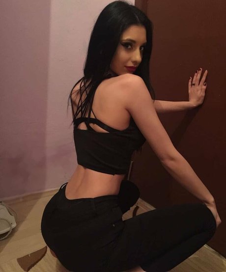 Aslihan beautiful star images