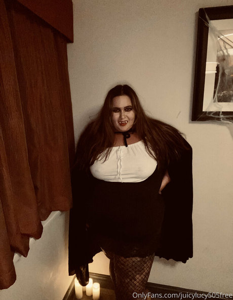 latina blowjob onlyfans erotic photo