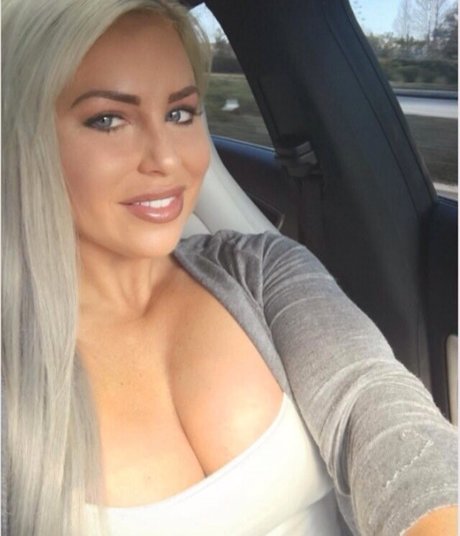 Dana Brooke perfect model image