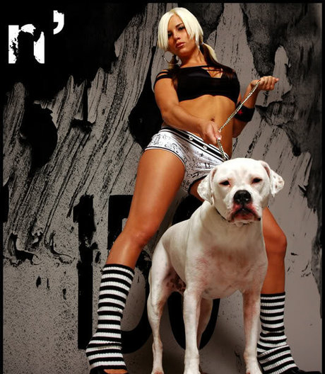 Dana Brooke pretty pornstar photos