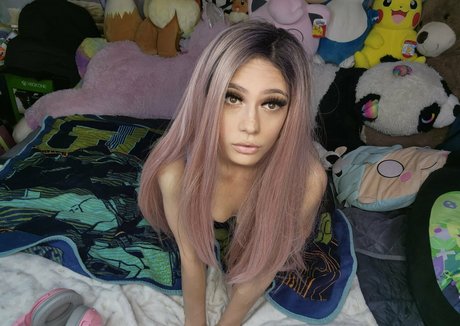 mizuki ecchi nudes model image