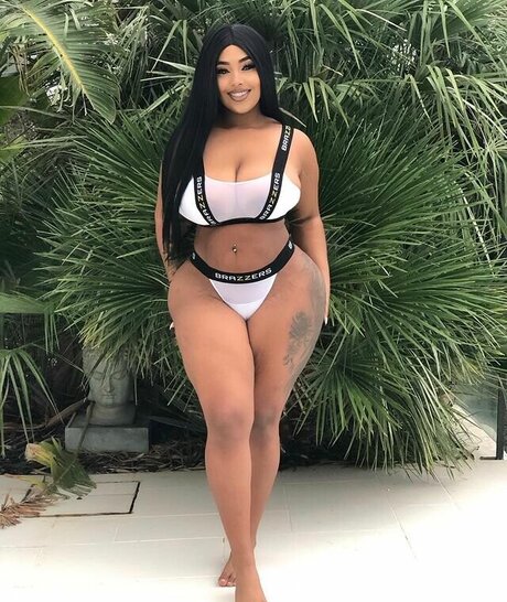 Thayana Babyy model pornographic gallery