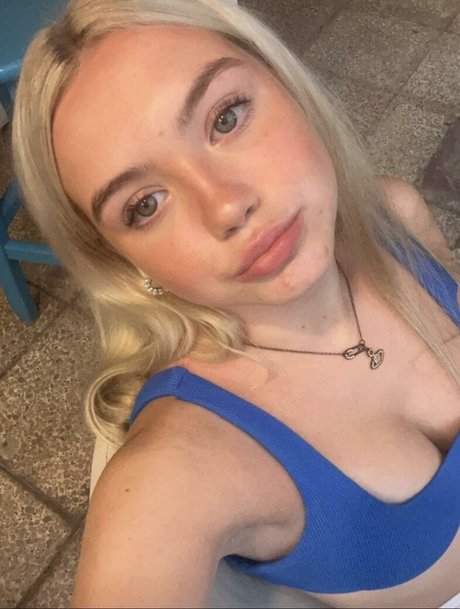 Whatdoido1234bb exclusive pornstar gallery