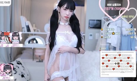 Luvuhiki erotic model galleries