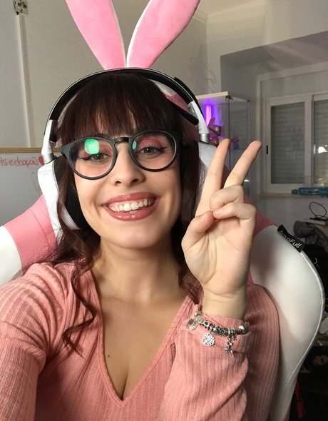 Filipa Santos art star pictures