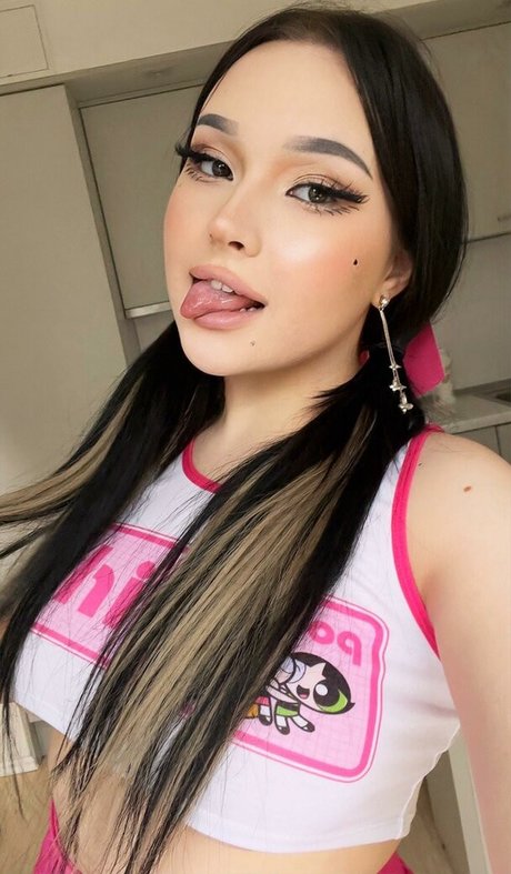 IntentlyRecent pornstar adult images