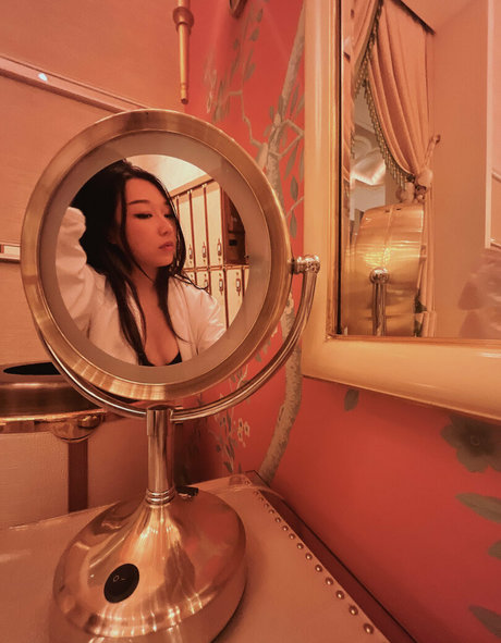 famous onlyfans beautiful nude images