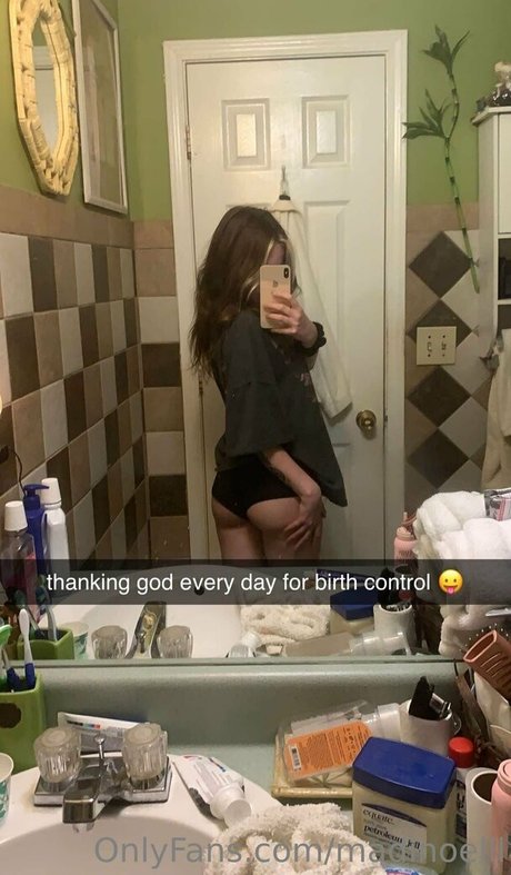 madinoelll hot model img