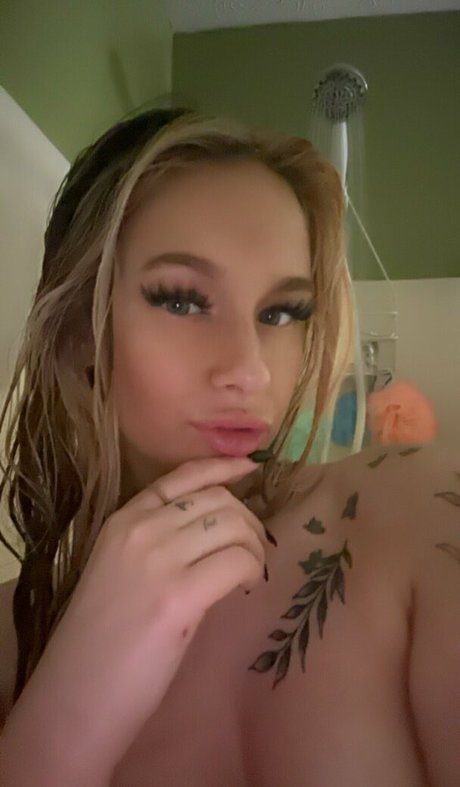 madinoelll high quality pornstar image