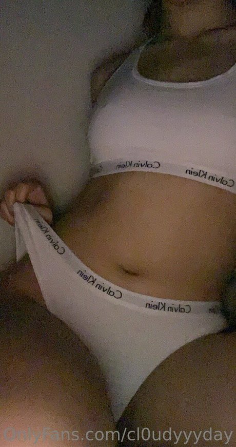 cl0udyyyday star nudes galleries