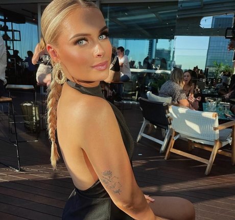 Kirra Schofield pornstar naked pics