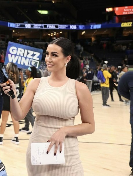 eating onlyfans hot pics