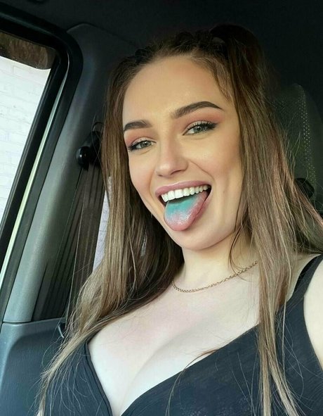 santase Best Profile Photo