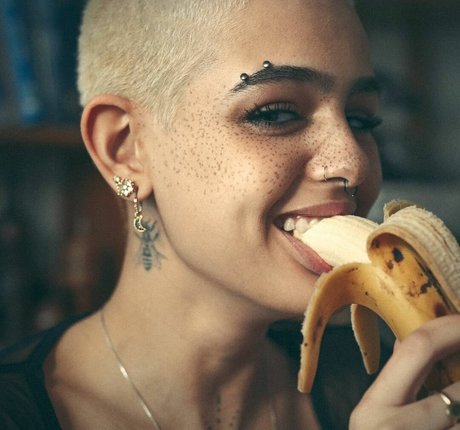 Hila bby pornographic model pics