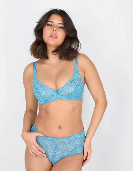 Michelle Algrabli pretty pornstar galleries