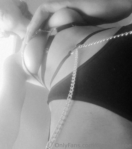 camomilleee model pornographic img