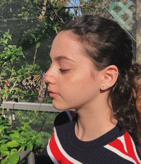 Gali Golan star beautiful archive