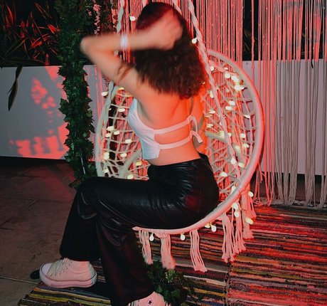 Gali Golan hd pornstar pic