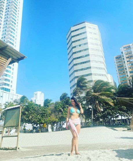 petite feet onlyfans hd gallery