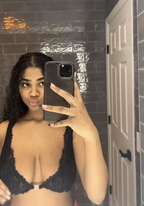 Sh33Natay high quality star pic