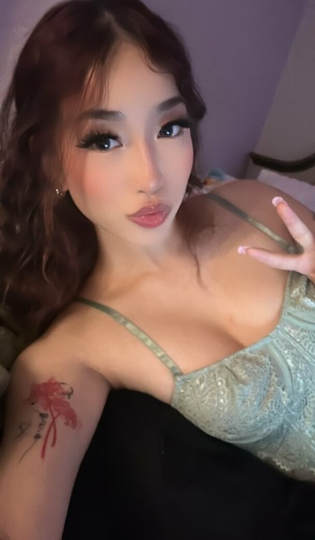 Harmonee Yang pornstar naked galleries