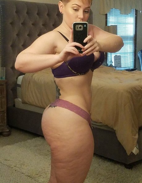 Caroline G beautiful star gallery