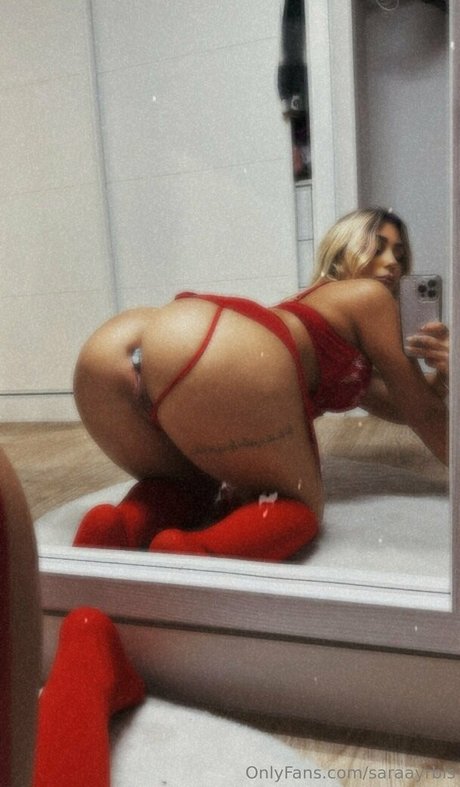 saraayrbls hot actress image