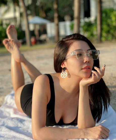 Cici Luong model exclusive photo