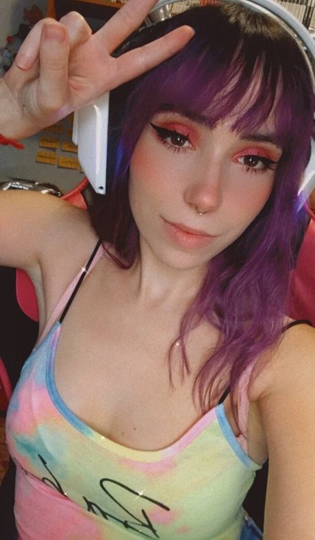 elyshuri star nude archive