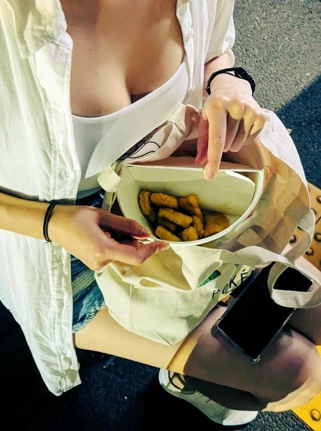 20 years old onlyfans sexy naked gallery