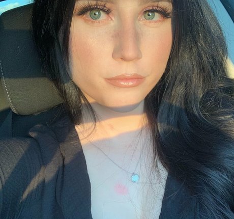 lewdkumi pornstar pictures