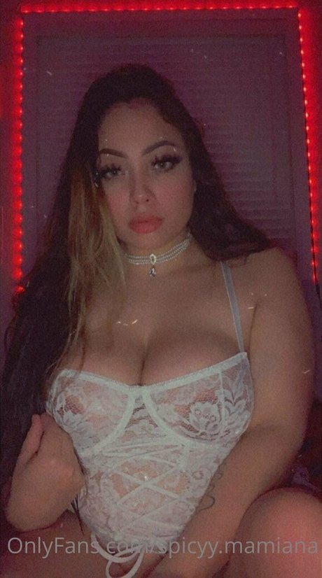 spicyy mamiana sexy pornstar img