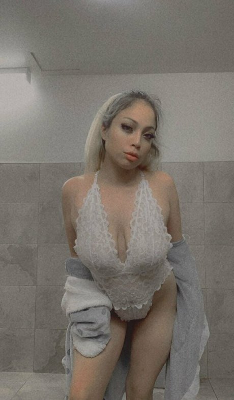 spicyy mamiana nude pornstar gallery