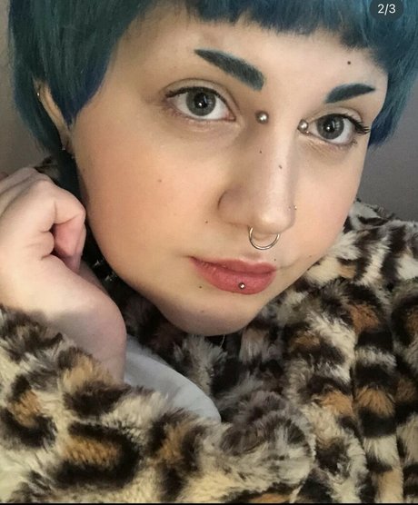 theamichan free actress pictures