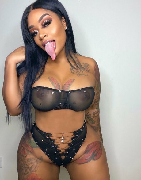 Long Tongue Fetish best star pic