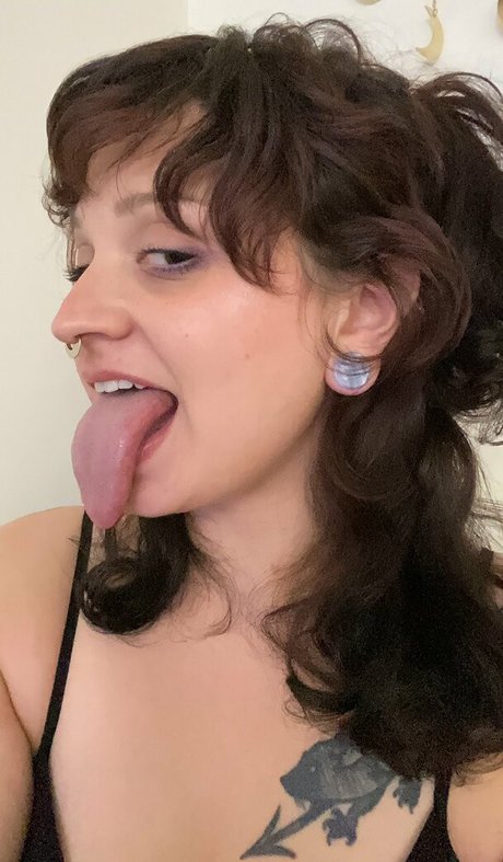 Long Tongue Fetish sexy model archive