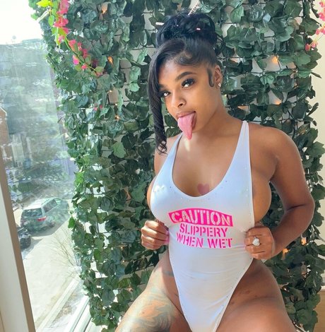 dutch onlyfans hot nude images