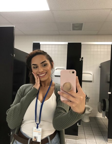 Desire Negro sex model pic